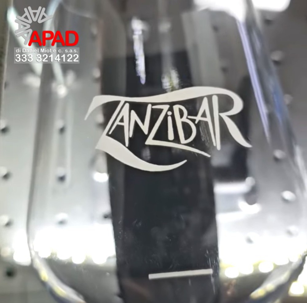 Incisione calici policarbonato